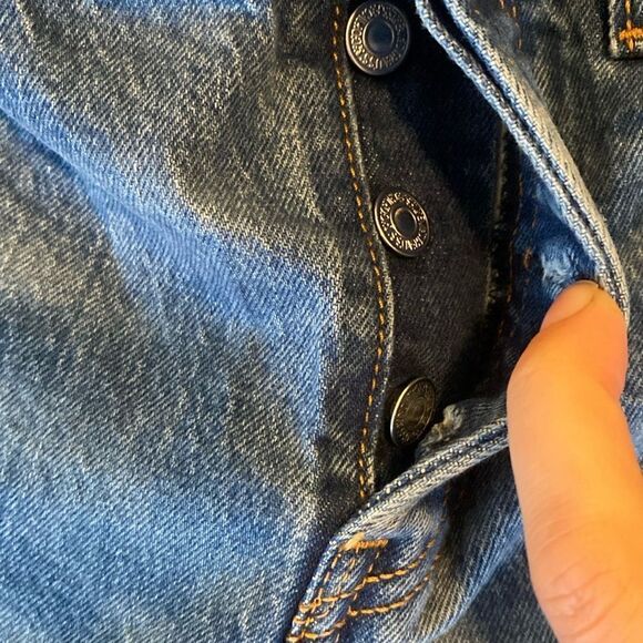 Levi’s Medium Wash Wedgie Fit Jeans - Picture 5 of 6